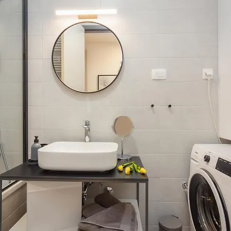 Cozy And Elegant Apartment Pula