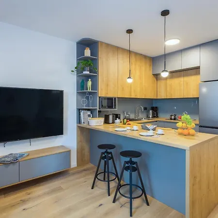 Cozy And Elegant Pola