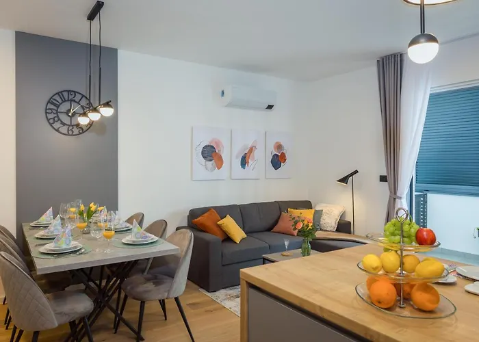 Cozy And Elegant Apartment Pula