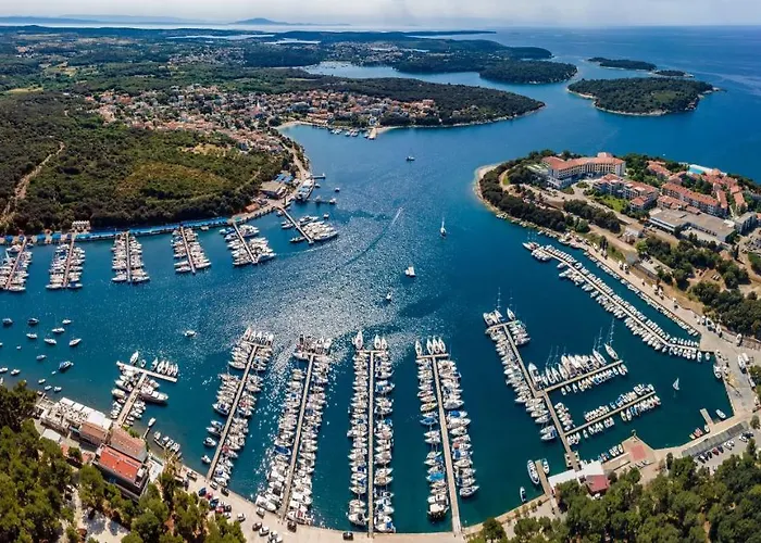 Cozy And Elegant Apartment Pula