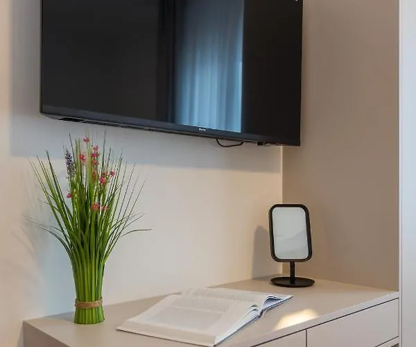 Cozy And Elegant Apartment